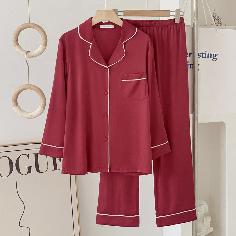 Zijden pyjamaset voor dames